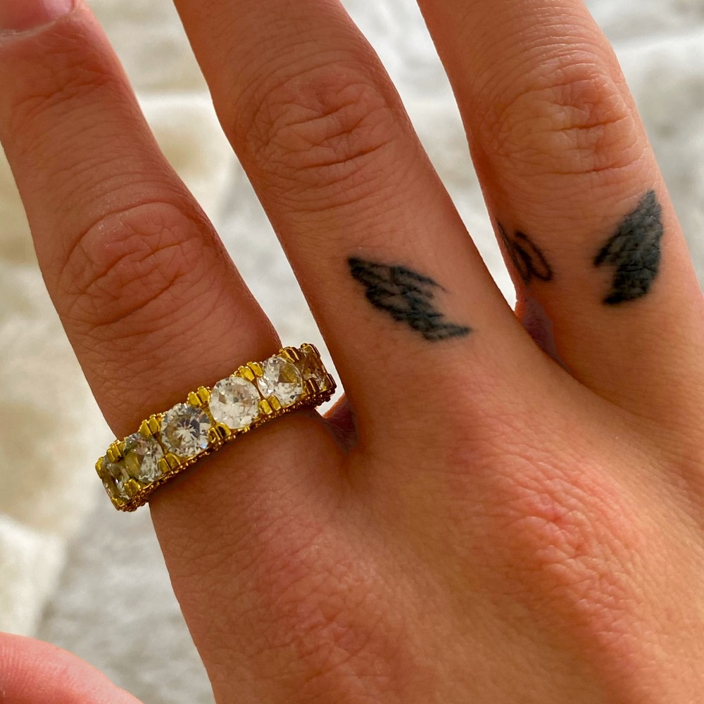 Vibeszn | “iced ring” NWOT